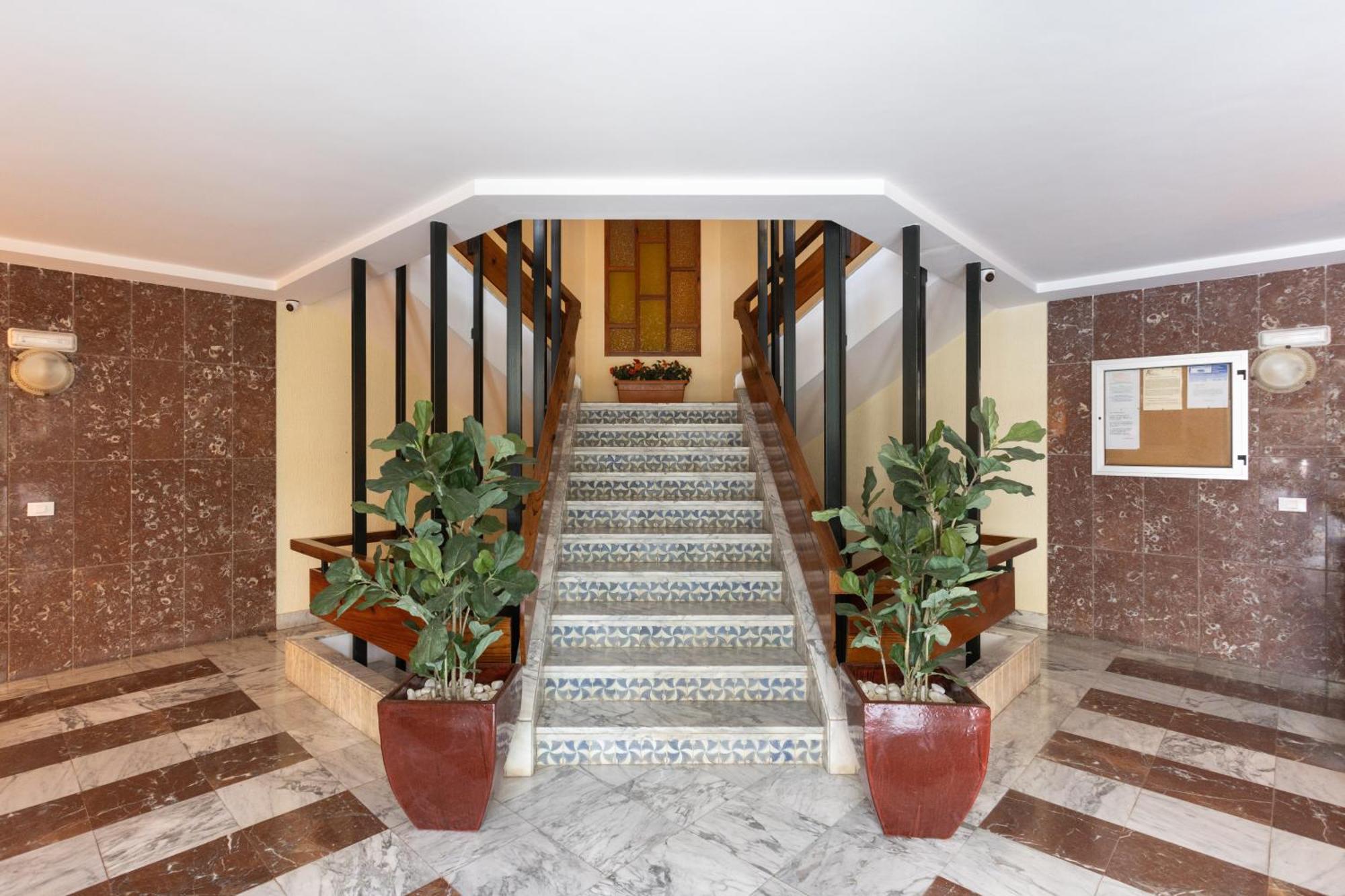 Classbnb - Seafront Apartment At Las Vistas Beach Arona  Bagian luar foto
